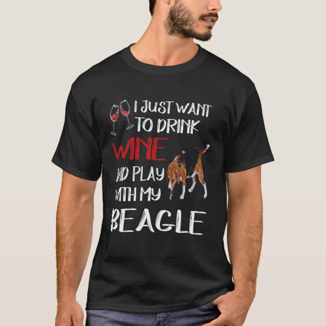 Camiseta 38 Beber Vinho E Brincar Com Meu Beagle (Frente)