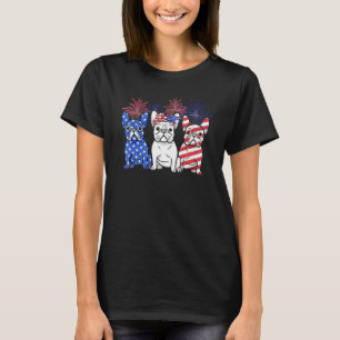 Camiseta 3 Cães Pug Vestem Arco Fogos de Artifício Bandeira