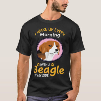 Camiseta 3 Eu acordo todas as manhãs com um Beagle ao meu l