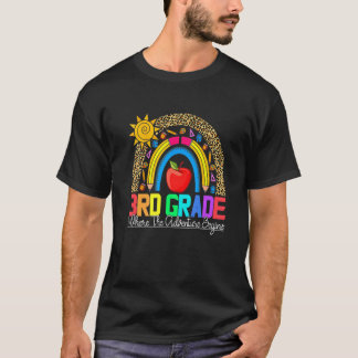 Camiseta 3rd grade rainbow leopard teacher team third grade
