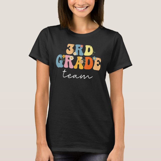 Camiseta 3rd Grade Team Groovy  Women Happy First Day Of Sc (Frente)
