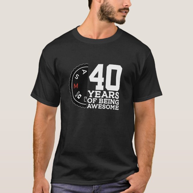 CAMISETA 40 ANOS DE FOTOGRAFIA INCRÍVEL 40º ANIVERSÁRIO (Frente)