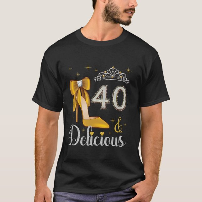 Camiseta 40 E aniversário de 40 anos Delicioso De 40 Anos N (Frente)