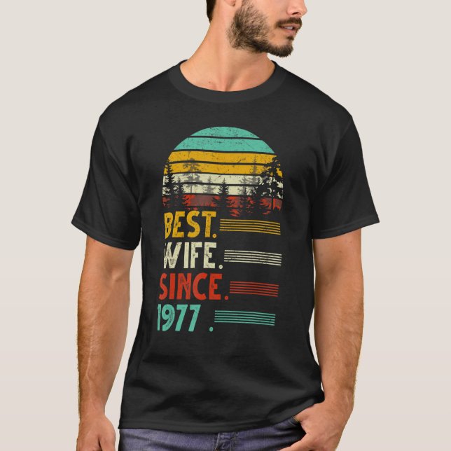 Camiseta 45º Aniversário Engraçado Melhor Esposa Desde 1977 (Frente)