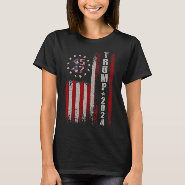 Camiseta 45 47 Trump 2024 American Flag (Frente)