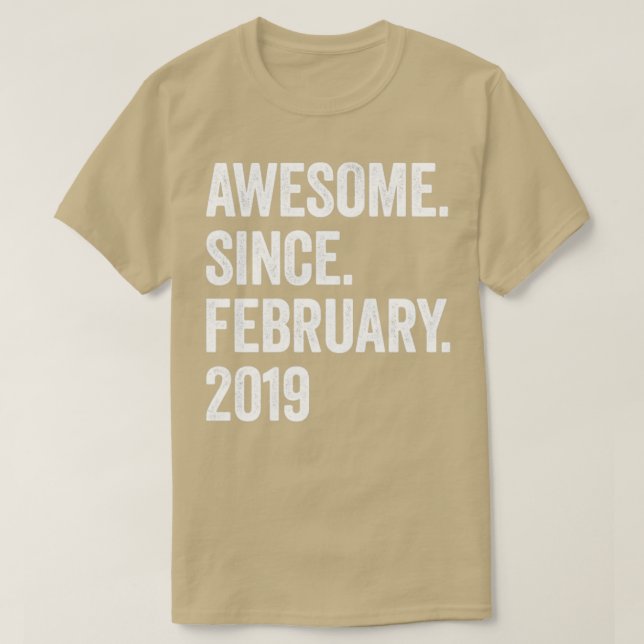 Camiseta 4 anos fantásticos desde fevereiro de 2019 4º aniv (Frente do Design)