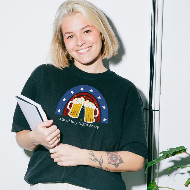 Camiseta 4 De Julho De Cerveja T-Shirt (Take your Glass and toss it! let's have fun on 4th of july )