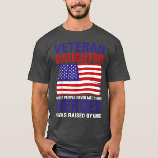 Camiseta 4 de julho Filha Veterana criada por uma Memória H