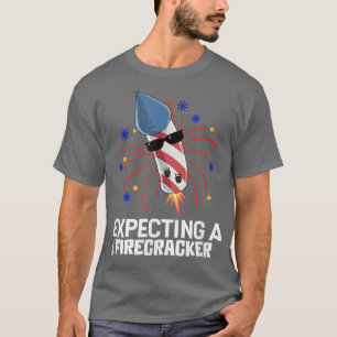 Camiseta 4 de julho Gravidez Esperando um pirata-fogos