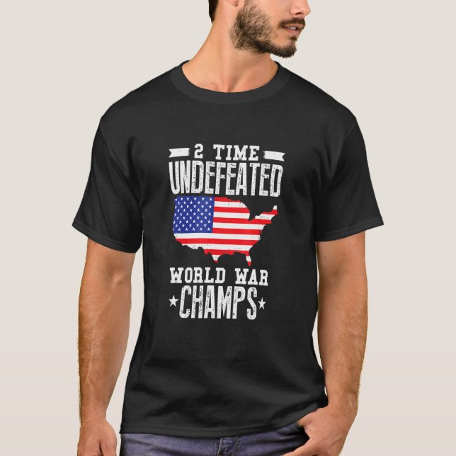 Camiseta 4 De Julho Inderizado Dois Campeões da Guerra Mund (Frente)