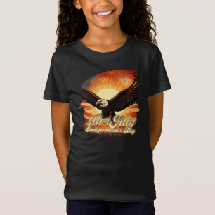 Camiseta 4 de Julho – Tributo ao Águia Majestosa e Fogos de