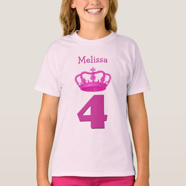 Camiseta 4o Coroa do aniversário e menina conhecida feita (Frente)