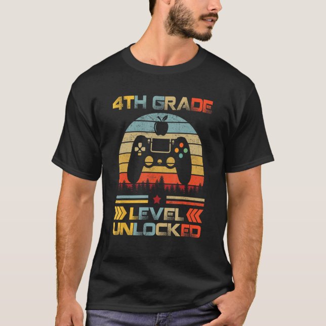 Camiseta 4th Grade Level Unlocked Gamer First Day Of School (Frente)