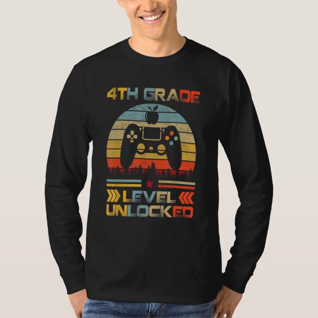 Camiseta 4th Grade Level Unlocked Gamer First Day Of School (Frente)