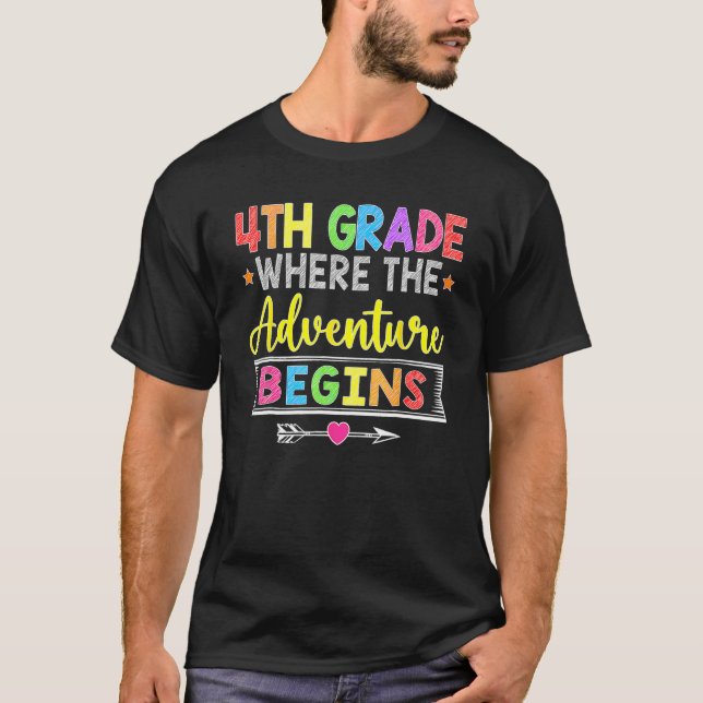 Camiseta 4th Grade Where The Adventure Begins  Back To Scho (Frente)