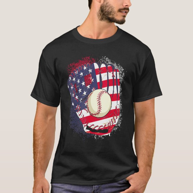 Camiseta 4th Of July Catcher Baseball Player US Flag Sport  (Frente)