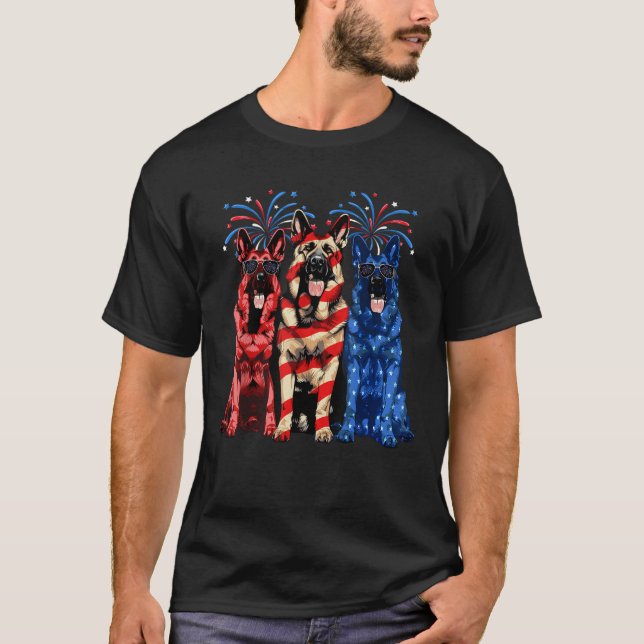 Camiseta 4th Of July German Shepherd American Flag Red Whit (Frente)