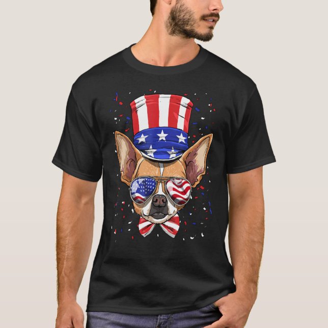 Camiseta 4th of July Patriotic Chihuahua American USA Flag  (Frente)