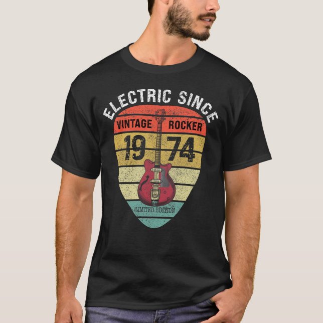 Camiseta 50 Anos De Idade 1974 Edição Limitada Guitarra Vin (Frente)
