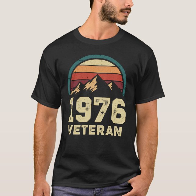 Camiseta 50th Birthday 1976 Retro Mountains Sunshine Vintag (Frente)