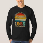 Camiseta 57 Year Old Awesome Since 1965 57th Birthday Gift<br><div class="desc">Birthday Design For anyone who's horoscope say difficult & Stubborn But totally worth.Wear it with pride at work,  school gym perfect to pair with shorts,  leggings or jeans for a casual yet trendy Look</div>