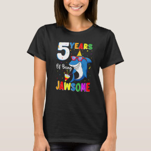 Camiseta 5 Anos De Aniversário De 5 De Tubarão Jawsome 5 An