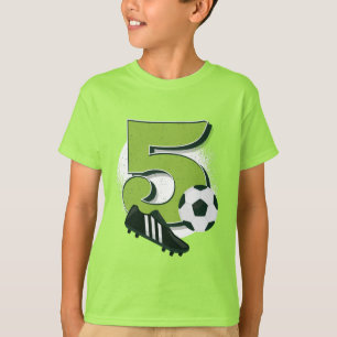 Camiseta 5 Birthday Boy ama futebol verde