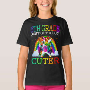 Camiseta 5 Grade Acabou De Ter Um Unicórnio Muito Mais Cor
