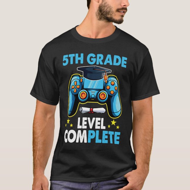 Camiseta 5th Grade Graduation Level Complete Gamer 2023 (Frente)