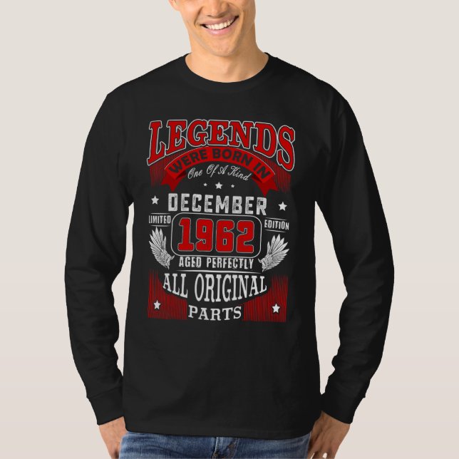 Camiseta 60º Aniversário Nascer De Legendas Em Dezembro De  (Frente)