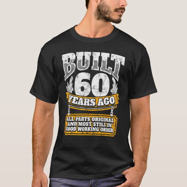 Camiseta 60.o Aniversário B Dia com 60 anos de Piada (Frente)