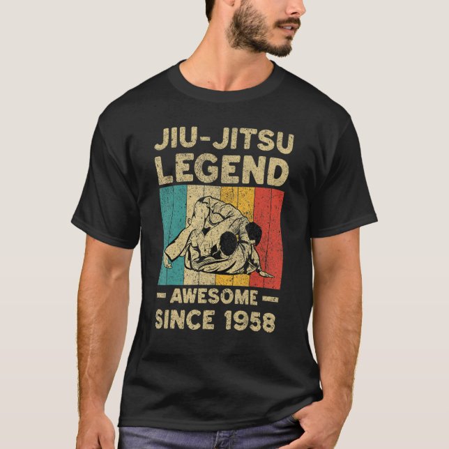Camiseta 64 Years Old BJJ Jiu Jitsu Legend Awesome Since 19 (Frente)