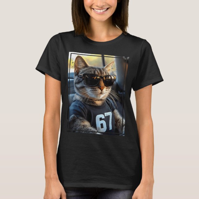 Camiseta 67 And Still Cool Funny Birthday Meme Cat  (Frente)