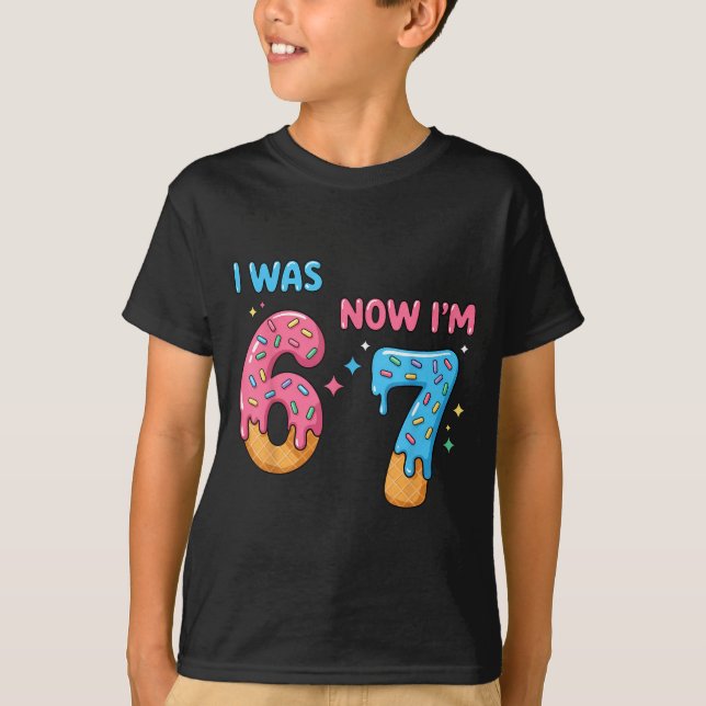 Camiseta 67 Birthday I Was 6 Now I'm 7  (Frente)