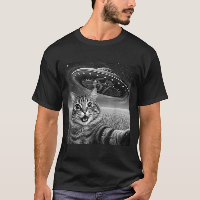 Camiseta 67 Cat Selfie With Alien Ufos Funny Cat Six Seven  (Frente)