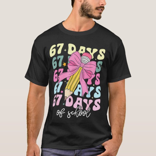 Camiseta 67 Days Of School Pencil Coquette Bow 67th Day Of  (Frente)