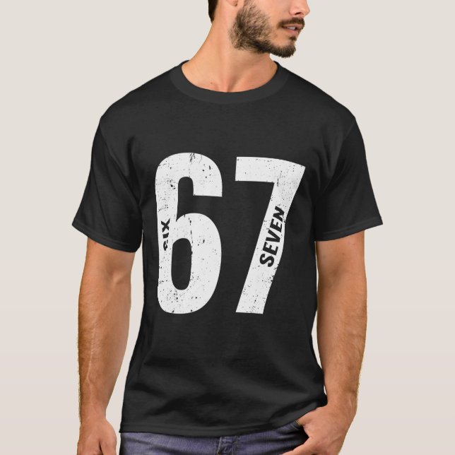 Camiseta 67 Funny Meme Six Seven Retro  (Frente)