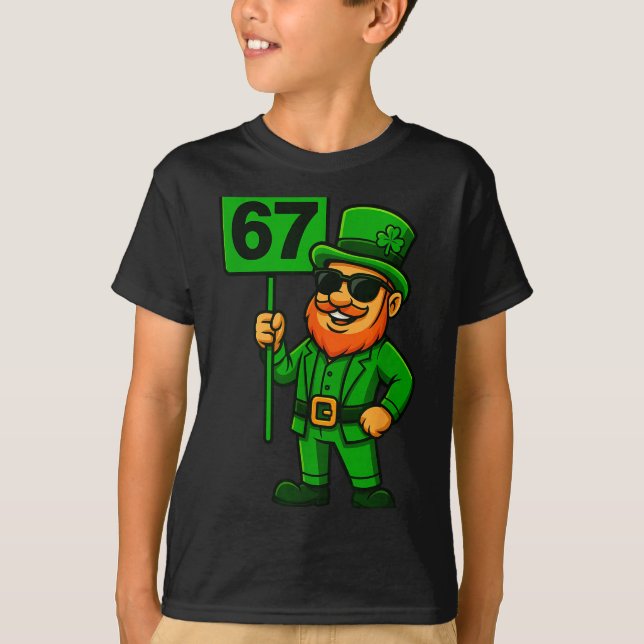 Camiseta 67 Leprechaun Six Seven Gen Meme Lucky Vibes St Pa (Frente)