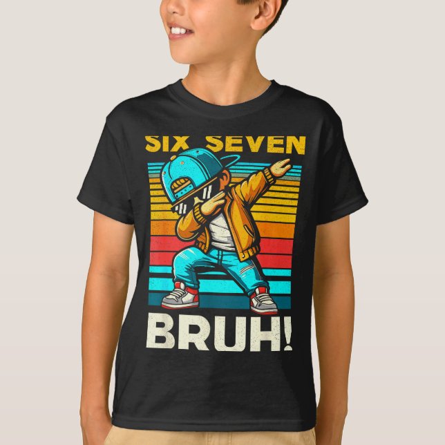 Camiseta 67 Meme 6 7 Números Dabbing Seis Sete Bruh Engraça (Frente)