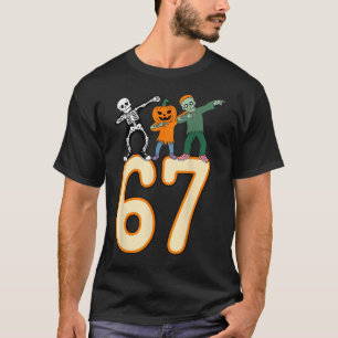 Camiseta 67 Meme de Halloween 6 7 Números Seis Sete Esquele