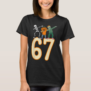 Camiseta 67 Meme de Halloween 6 7 Números Seis Sete Esquele