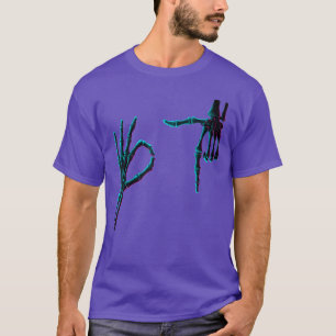 Camiseta 67 Meme Mão de Esqueleto 6 7 Halloween Seis Sete D