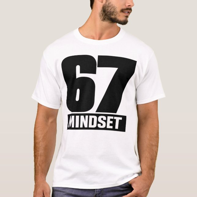Camiseta 67 MENTALIDADE – Design Ousado para uma Mentalidad (Frente)