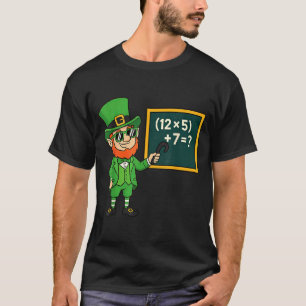 Camiseta 67 Piadas Dia de São Patrício Professor de Matemát