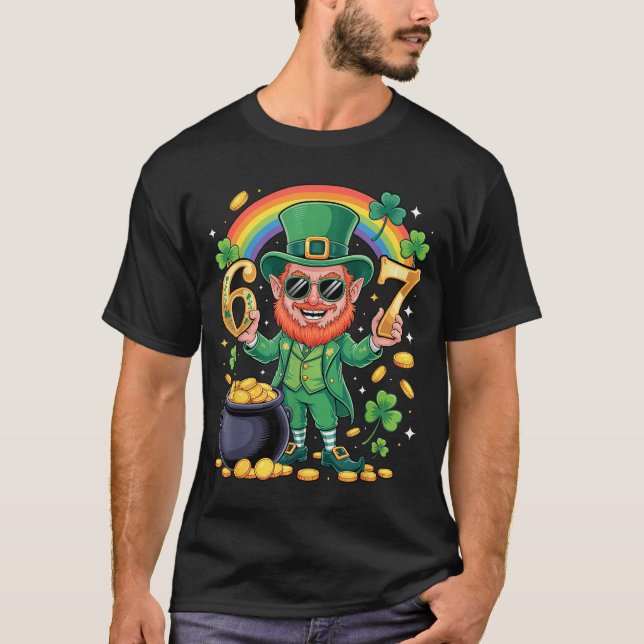 Camiseta 67 Six Seven Funny 6 7 Meme St Patricks Day Leprec (Frente)