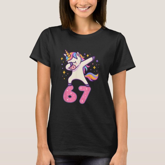 Camiseta 67 Unicórnio Para Meninas Seis Sete Meme Brainrot  (Frente)