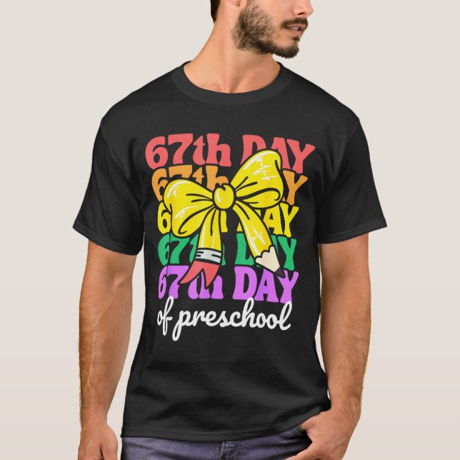 Camiseta 67th Day Of Preschool Girls Coquette Bow 67 Days O (Frente)