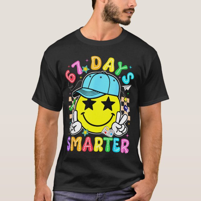 Camiseta 67th Day Of School 67 Days Smarter Teacher Boy Gir (Frente)