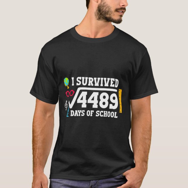 Camiseta 67th Day Of School 67 Square Root 4489 Six Seven B (Frente)