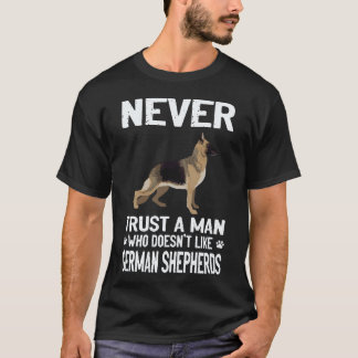 Camiseta 6 Nunca Confie em um Homem que Não Gosta de Pastor
